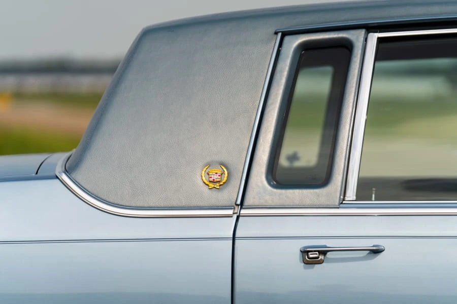 1992 Cadillac Brougham - Image 7 of 27