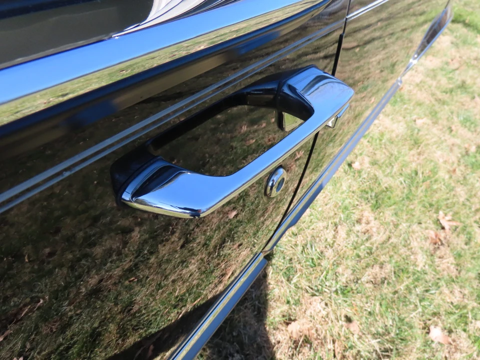 1992 Cadillac DeVille 7th Gen - Image 20 of 31
