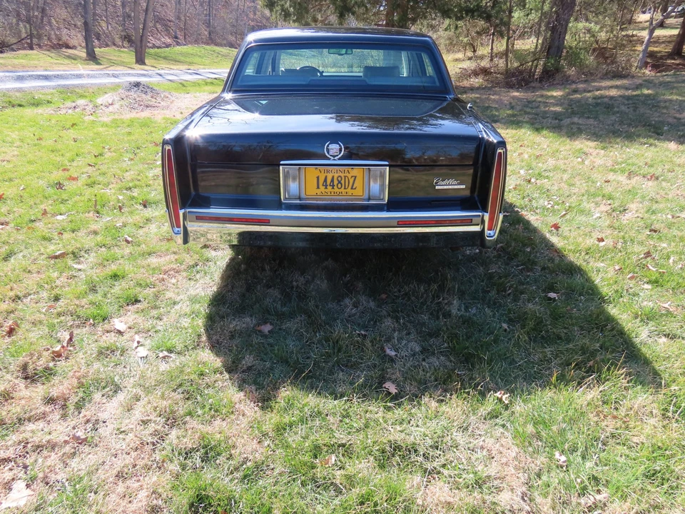 1992 Cadillac DeVille 7th Gen - Image 10 of 31