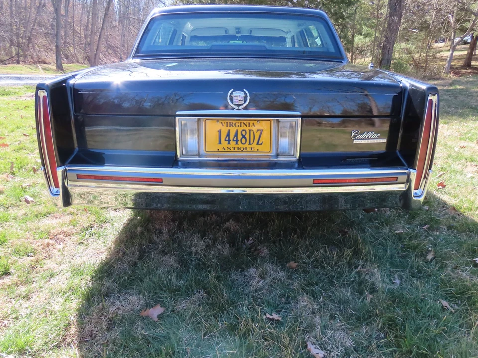 1992 Cadillac DeVille 7th Gen - Image 12 of 31
