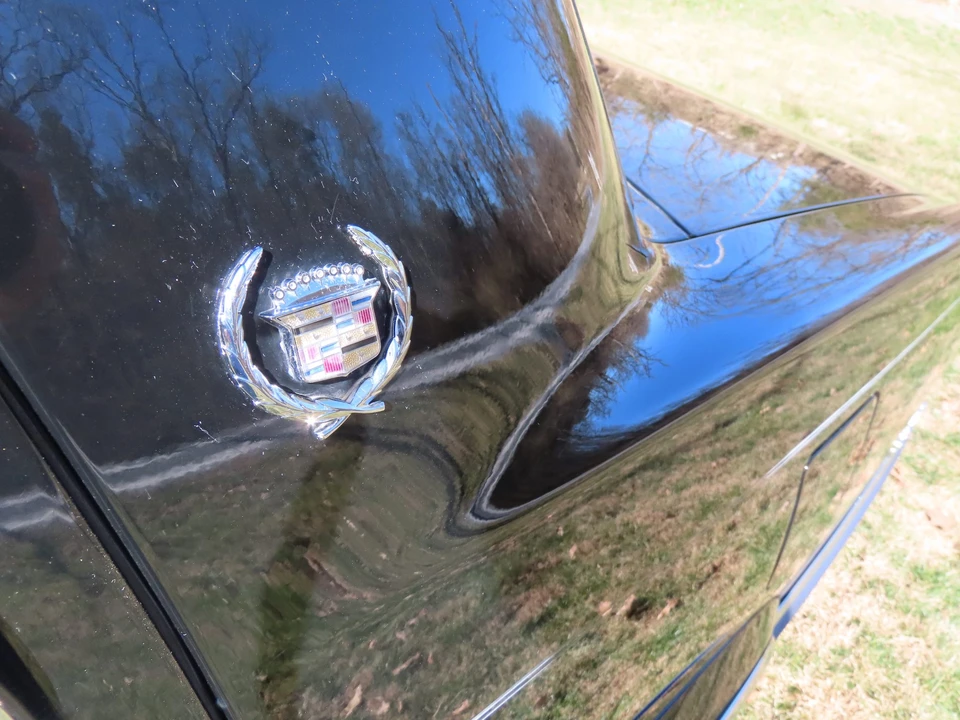 1992 Cadillac DeVille 7th Gen - Image 21 of 31