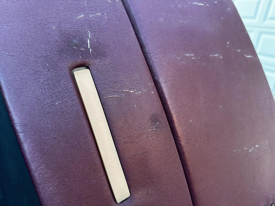 1992 Cadillac DeVille 6th Gen - Image 30 of 31