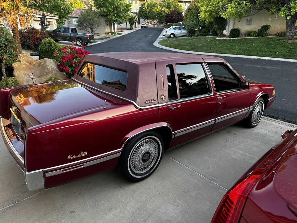 1992 Cadillac DeVille 7th Gen - Image 7 of 31