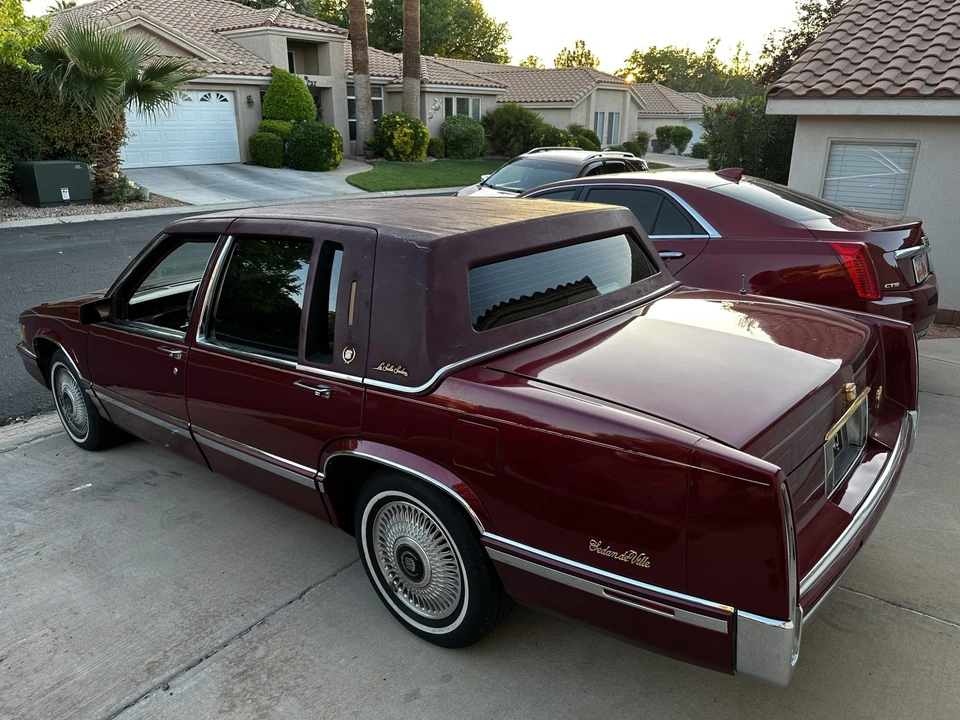 1992 Cadillac DeVille 6th Gen - Image 9 of 31