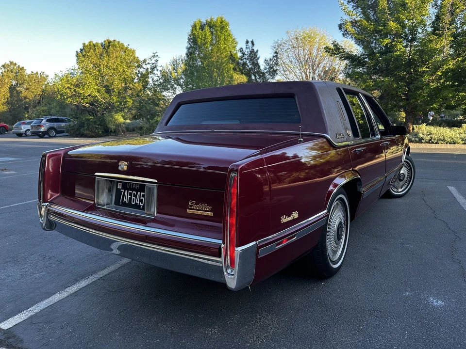 1992 Cadillac DeVille 6th Gen - Image 8 of 31