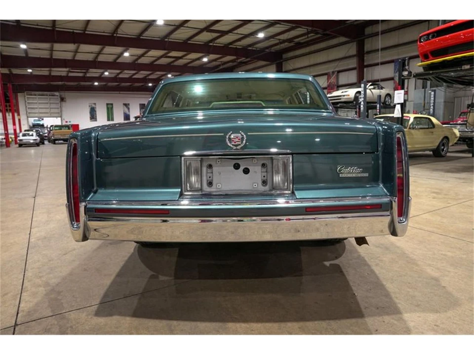 1992 Cadillac DeVille 6th Gen - Image 7 of 31