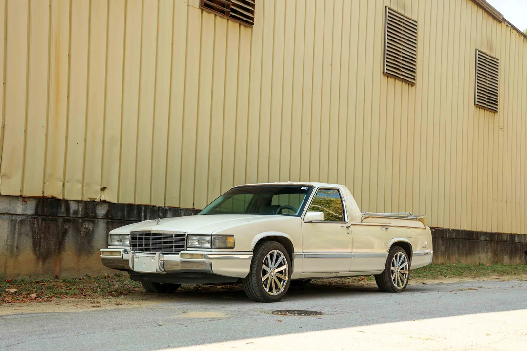 1992 Cadillac DeVille 6th Gen - Image 10 of 31