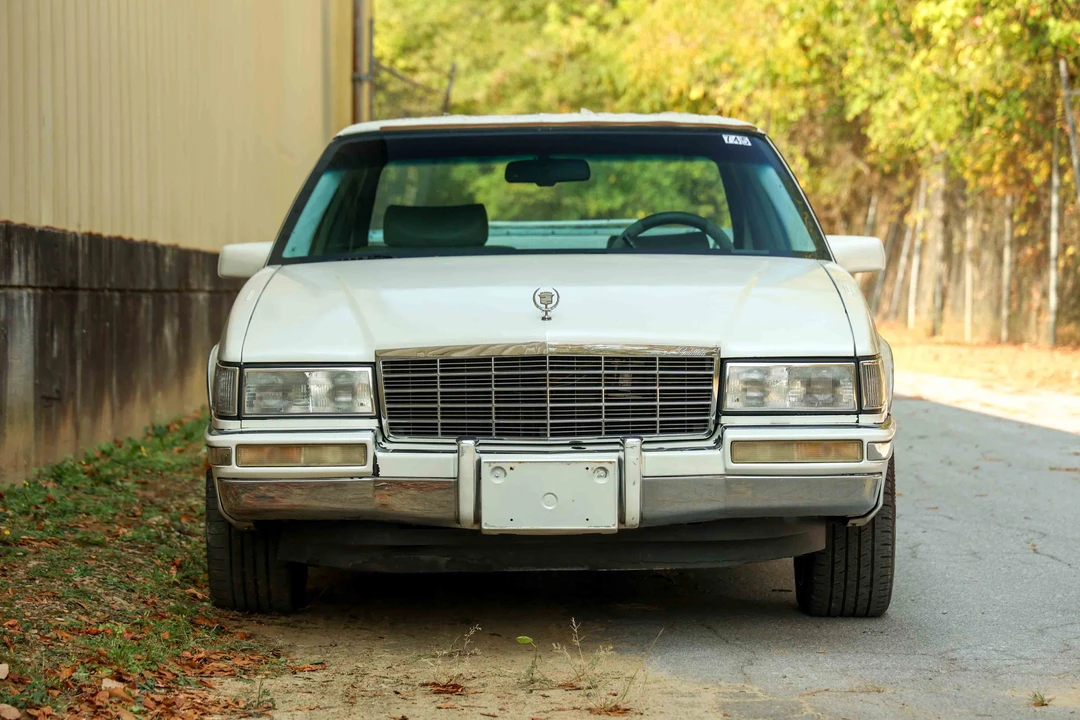 1992 Cadillac DeVille 6th Gen - Image 8 of 31