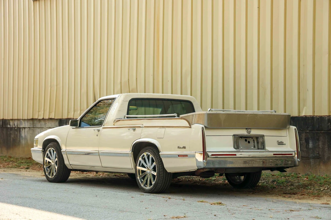 1992 Cadillac DeVille 6th Gen - Image 20 of 31