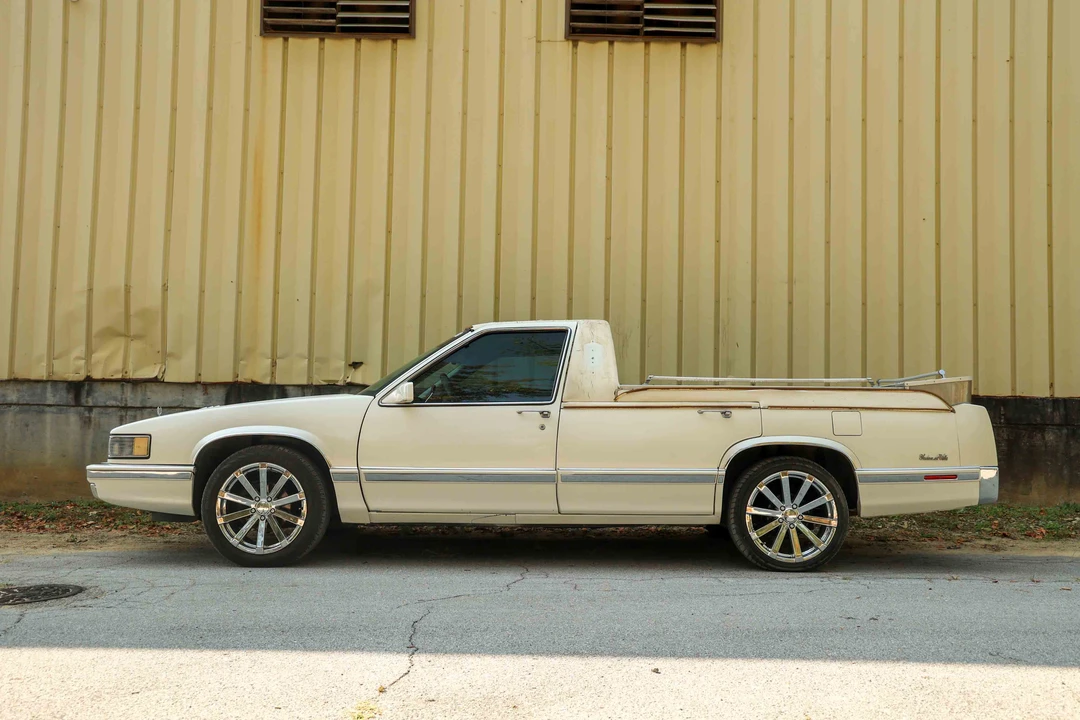 1992 Cadillac DeVille 6th Gen - Image 12 of 31