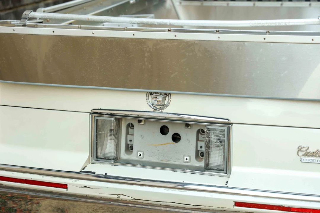 1992 Cadillac DeVille 6th Gen - Image 28 of 31