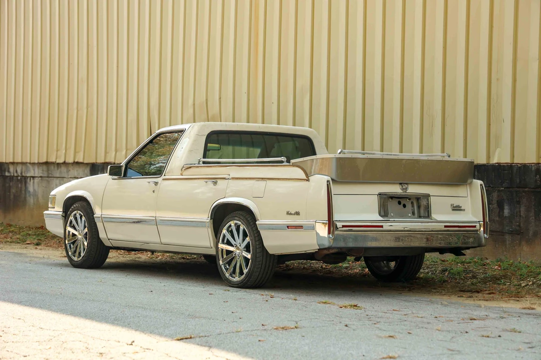 1992 Cadillac DeVille 6th Gen - Image 19 of 31
