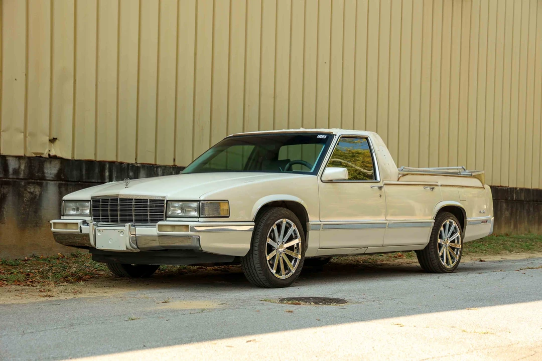 1992 Cadillac DeVille 6th Gen - Image 11 of 31