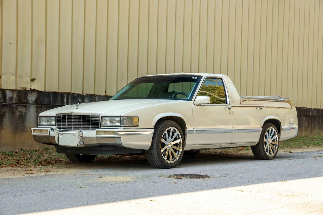 1992 Cadillac DeVille 6th Gen - Image 9 of 31