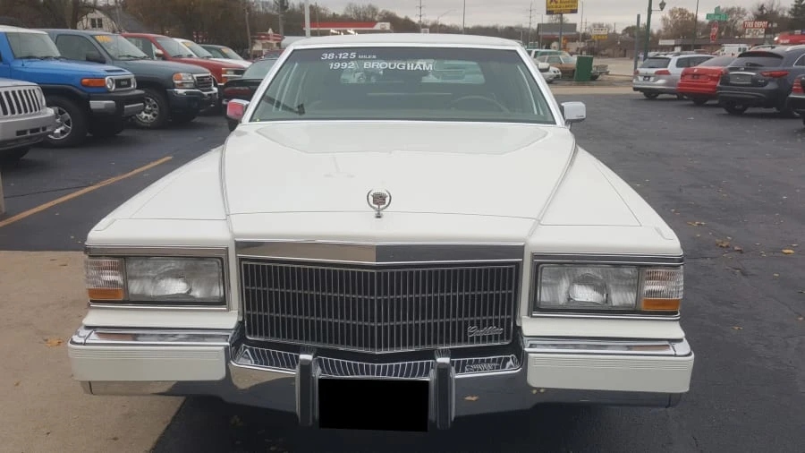 1992 Cadillac DeVille 6th Gen - Image 9 of 10