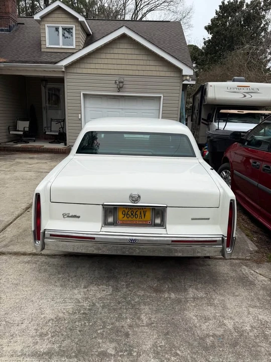 1992 Cadillac DeVille 6th Gen - Image 2 of 3
