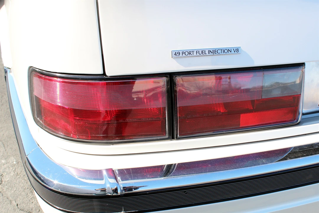 1992 Cadillac Seville - Image 29 of 31