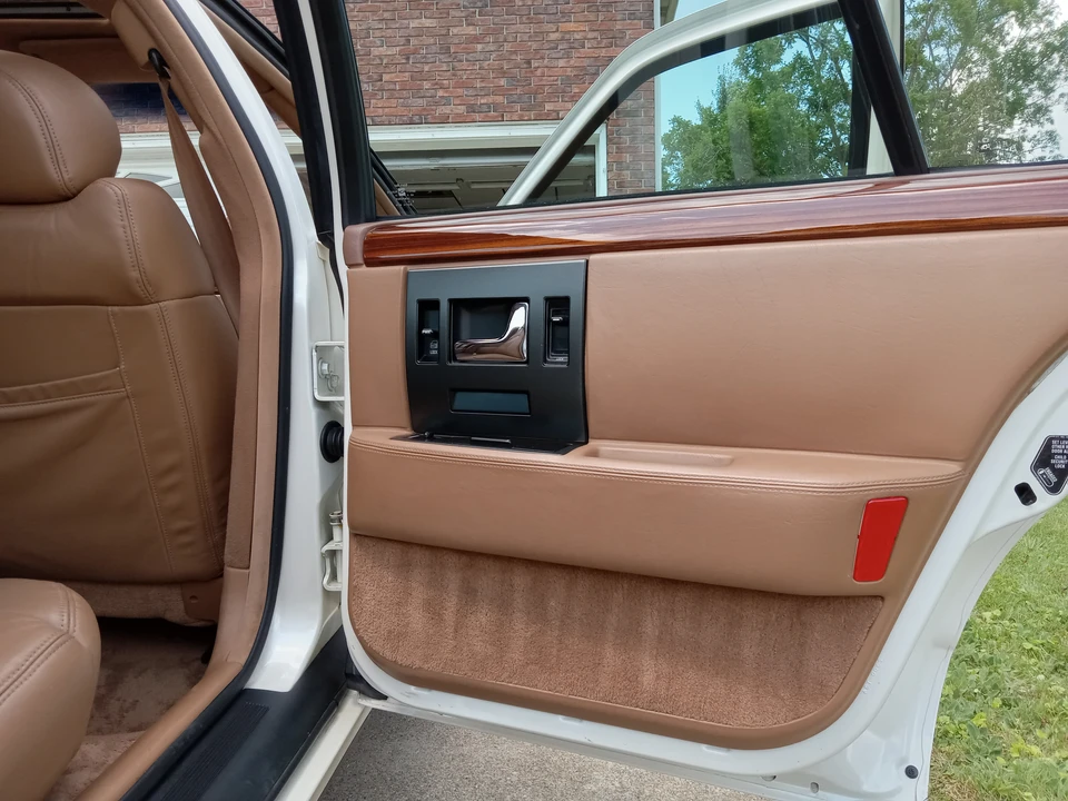 1992 Cadillac Seville - Image 18 of 31