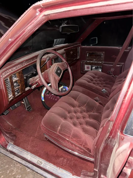 1992 Cadillac Brougham - Image 3 of 8