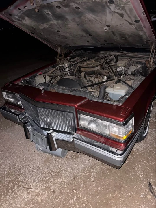 1992 Cadillac Brougham - Image 2 of 8