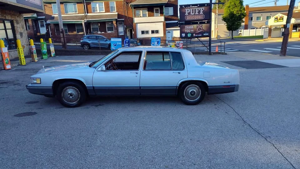 1992 Cadillac DeVille 6th Gen - Image 3 of 6