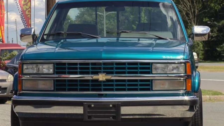 1992 Chevrolet C/K 4th Gen - Image 2 of 15