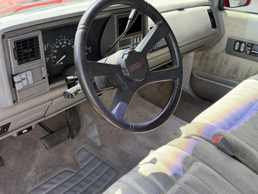 1992 Chevrolet C/K 4th Gen - Image 4 of 10