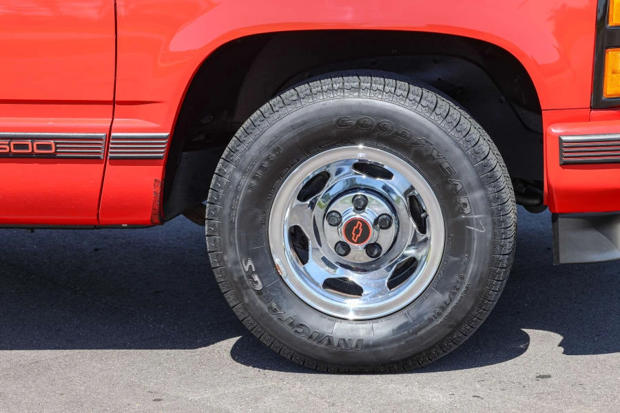 1992 Chevrolet C/K 4th Gen - Image 15 of 31