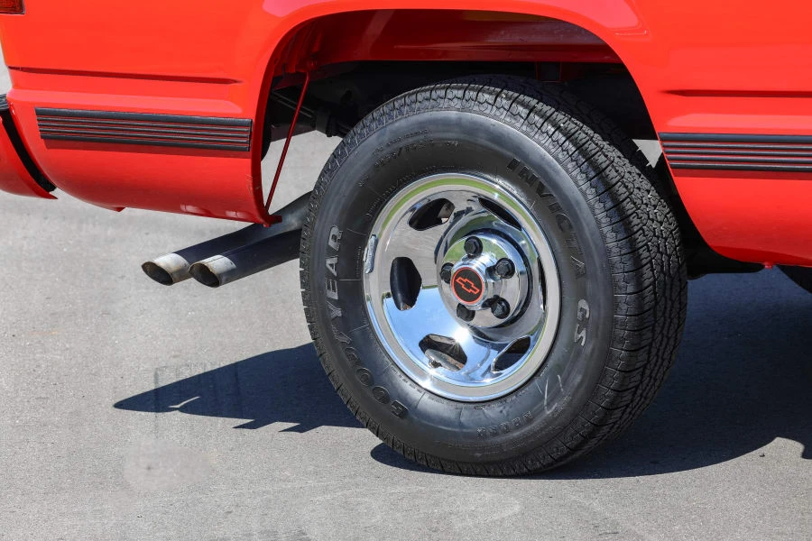1992 Chevrolet C/K 4th Gen - Image 17 of 31
