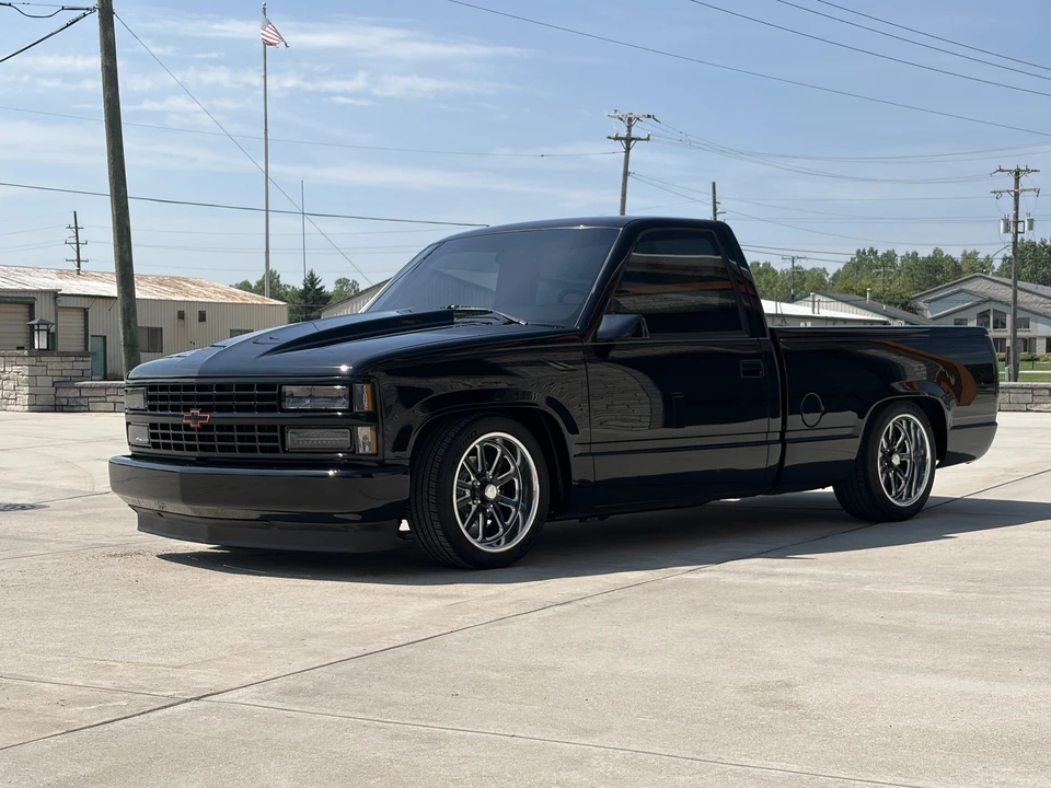 1992 Chevrolet 454 SS - Image 10 of 31