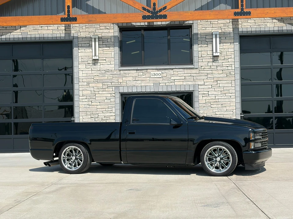 1992 Chevrolet 454 SS - Image 3 of 31