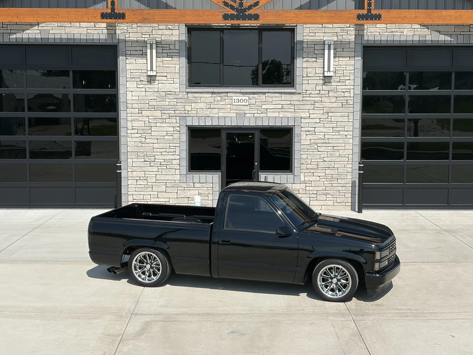 1992 Chevrolet 454 SS - Image 2 of 31