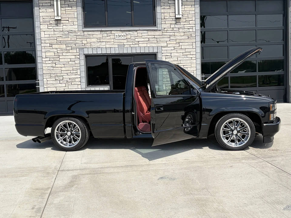 1992 Chevrolet 454 SS - Image 17 of 31