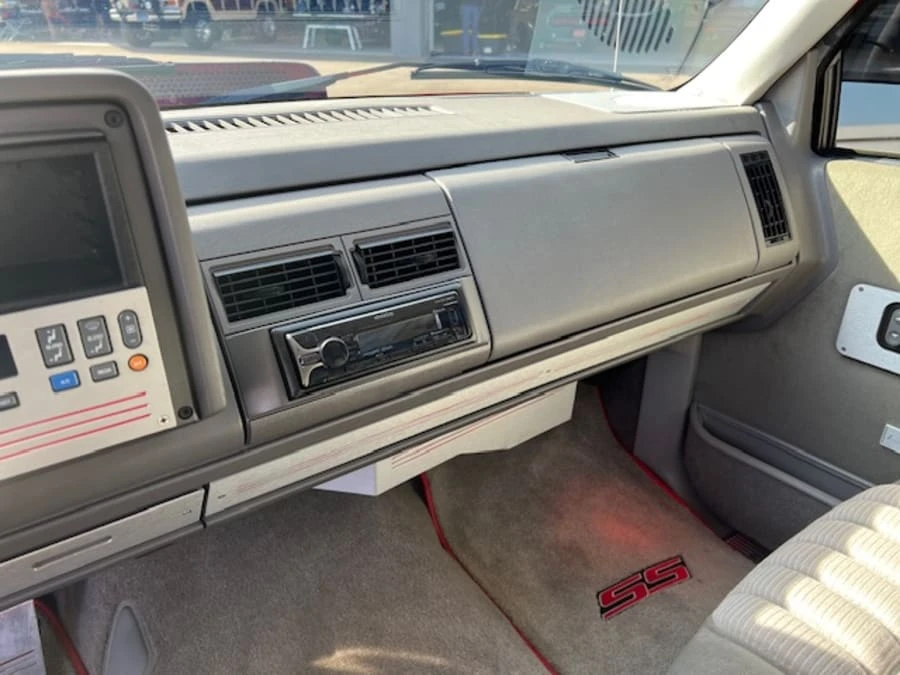1992 Chevrolet 454 SS - Image 13 of 22