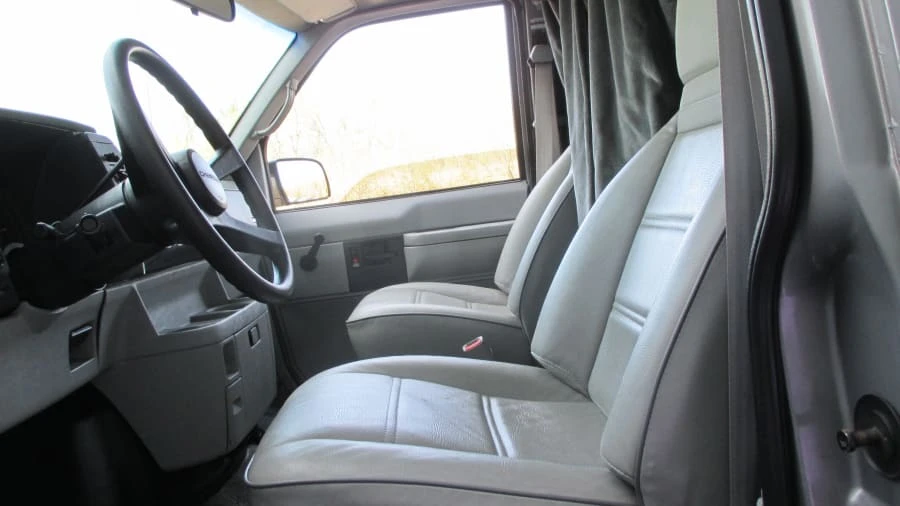 1992 Chevrolet Astro - Image 5 of 20