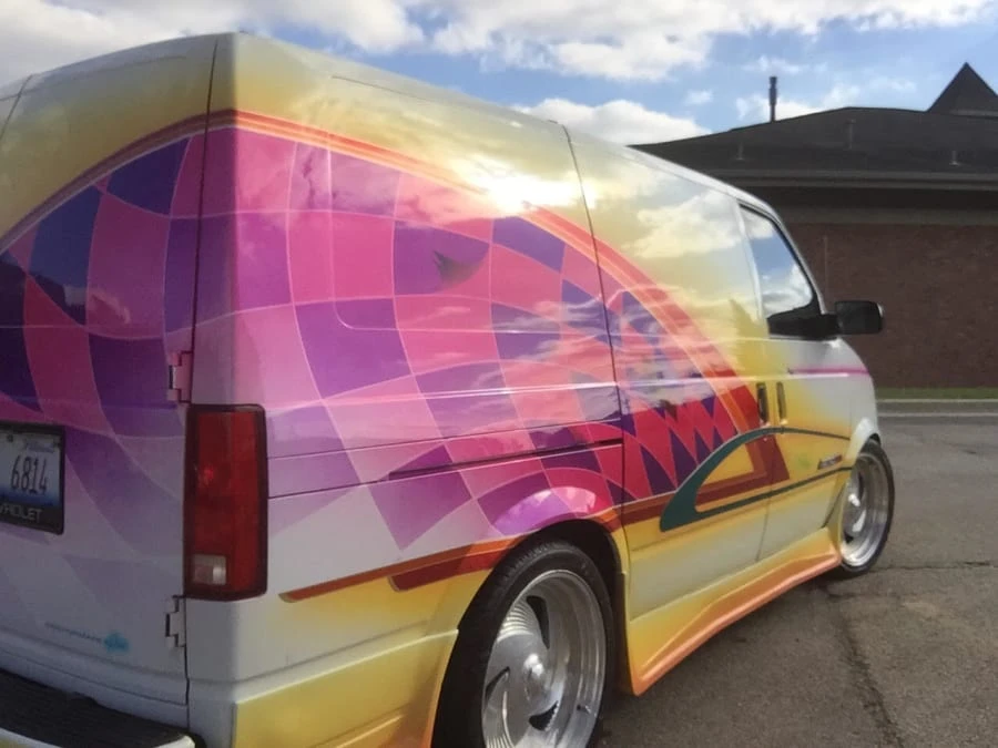 1992 Chevrolet Astro - Image 9 of 9
