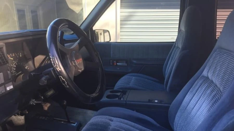 1992 Chevrolet K5 Blazer 3rd Gen - Image 3 of 4