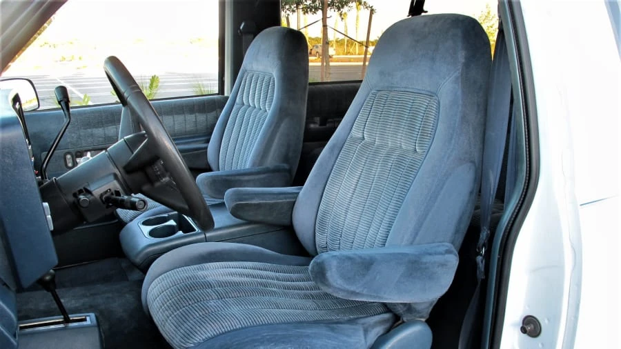 1992 Chevrolet Blazer - Image 5 of 13