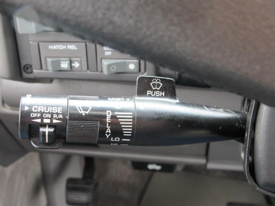 1992 Chevrolet K5 Blazer 3rd Gen - Image 20 of 31