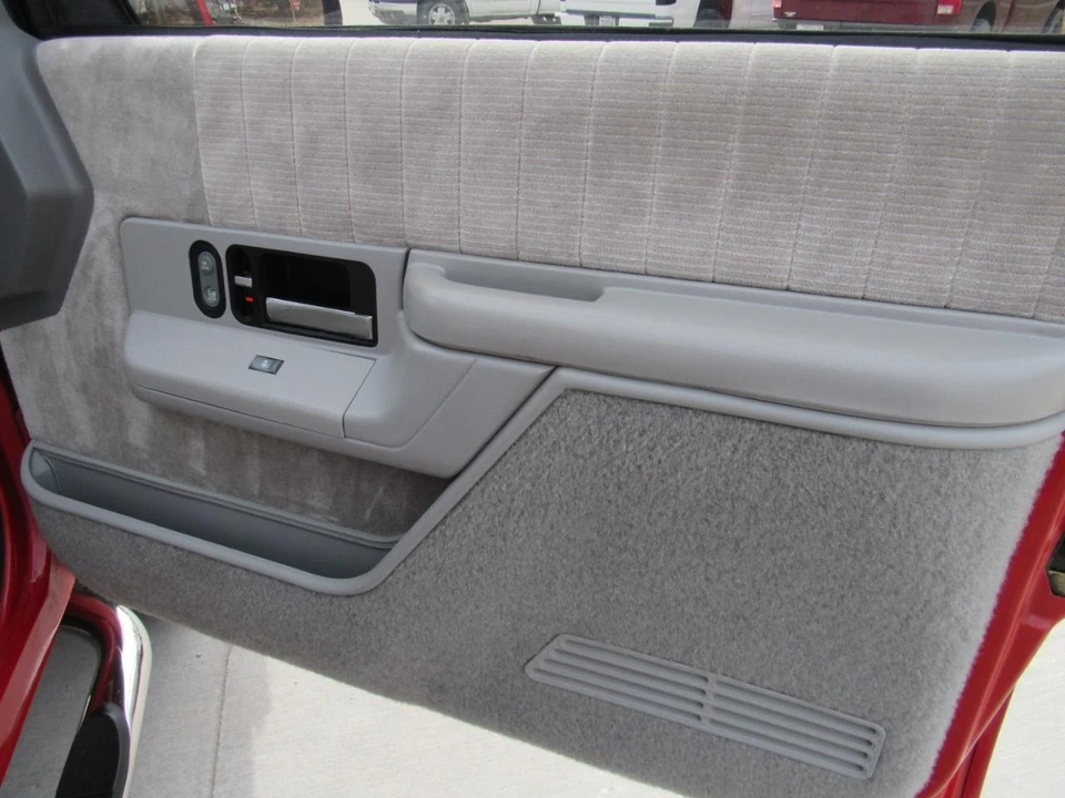 1992 Chevrolet K5 Blazer 3rd Gen - Image 31 of 31