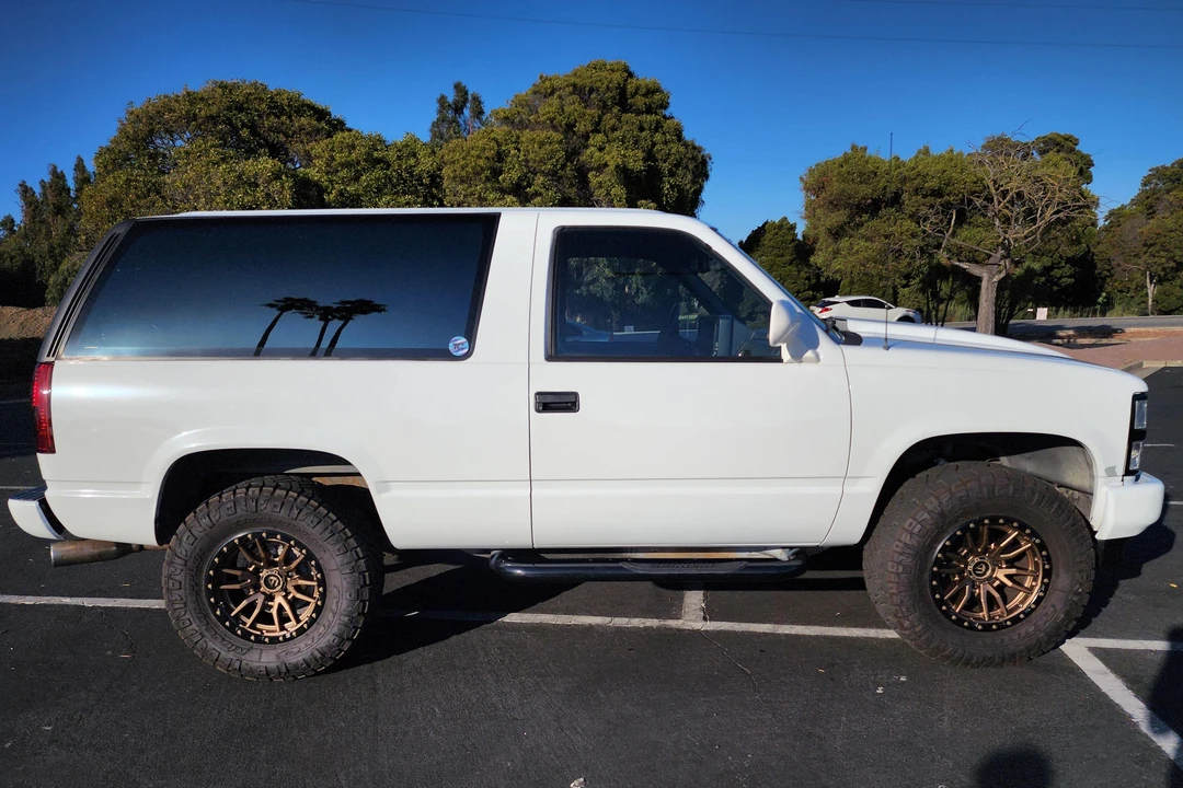 1992 Chevrolet K5 Blazer 3rd Gen - Image 3 of 31