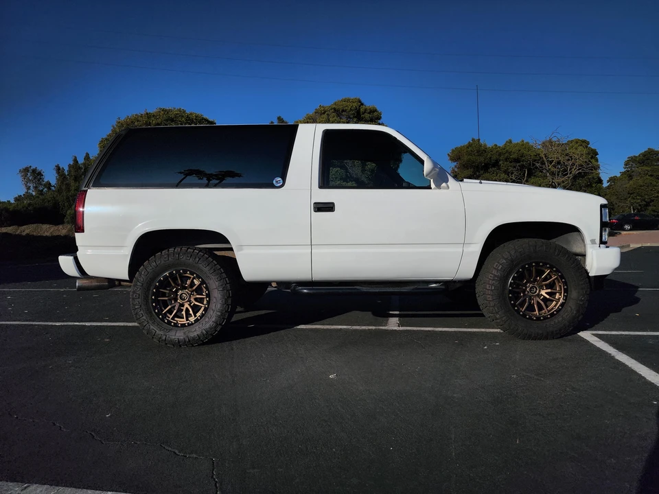 1992 Chevrolet K5 Blazer 3rd Gen - Image 19 of 31