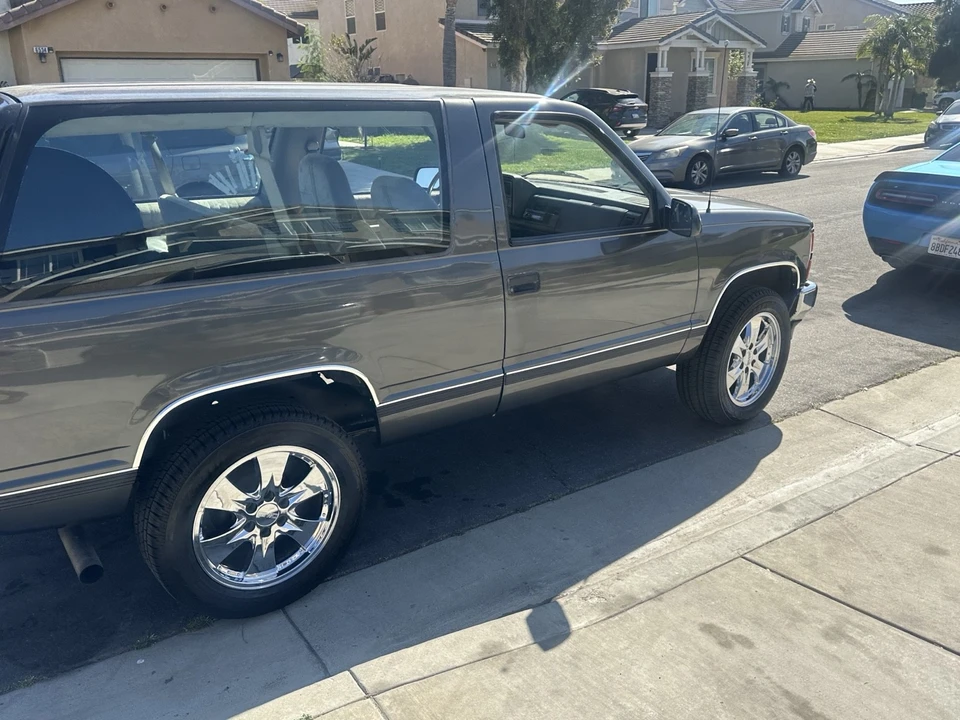 1992 Chevrolet K5 Blazer 3rd Gen - Image 13 of 19