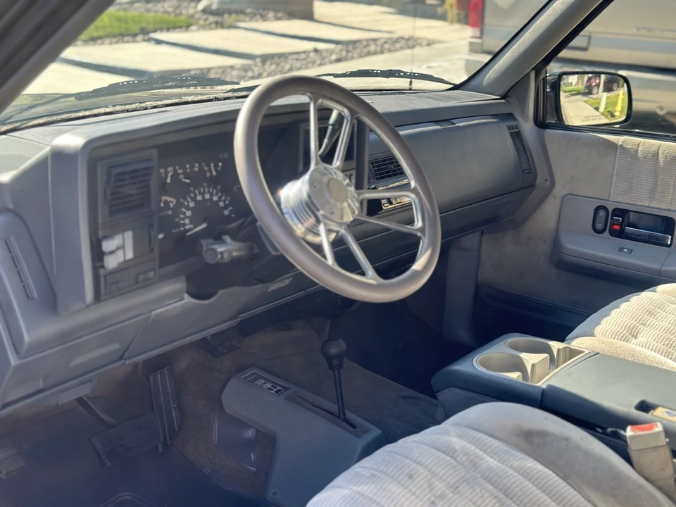 1992 Chevrolet K5 Blazer 3rd Gen - Image 18 of 19