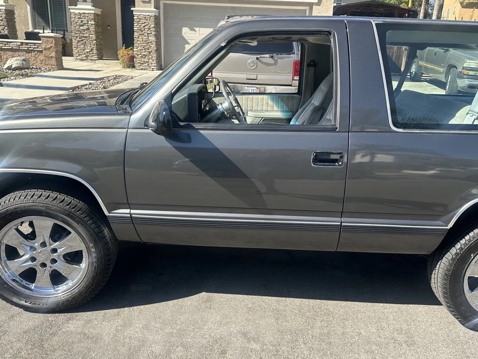 1992 Chevrolet K5 Blazer 3rd Gen - Image 9 of 19