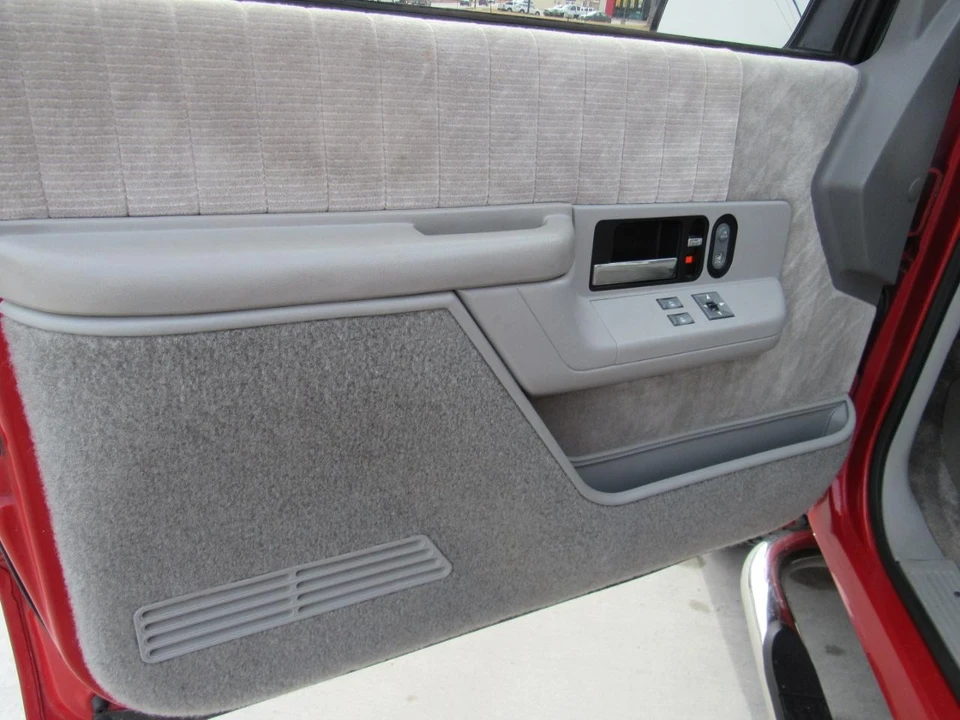 1992 Chevrolet K5 Blazer 3rd Gen - Image 14 of 21