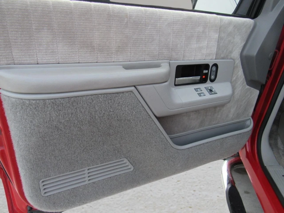 1992 Chevrolet K5 Blazer 3rd Gen - Image 14 of 21