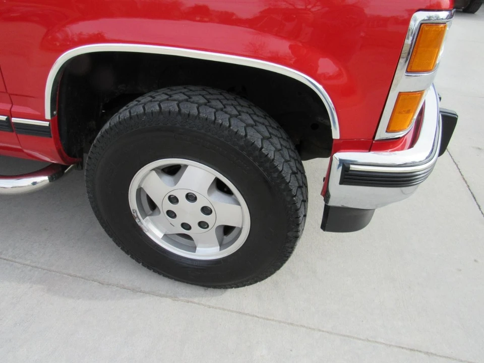 1992 Chevrolet K5 Blazer 3rd Gen - Image 13 of 21
