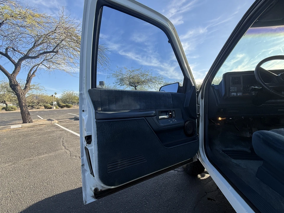 1992 Chevrolet Blazer - Image 24 of 31