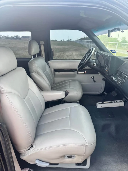 1992 Chevrolet K5 Blazer 3rd Gen - Image 7 of 10